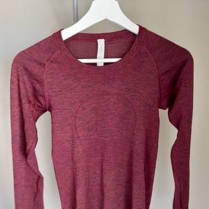 lululemon athletica Long Sleeve Tee in Heathered Burgundy